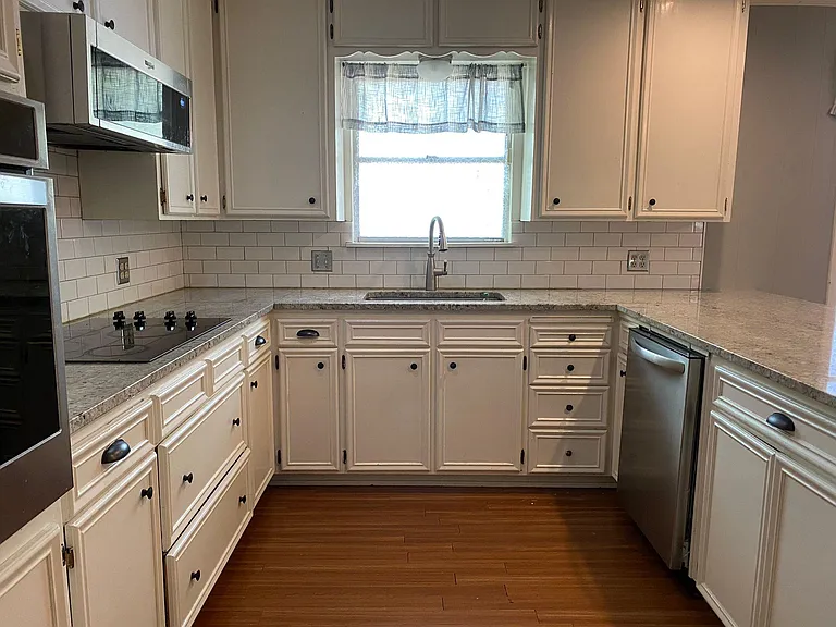 600 Bellaire Dr — Photo 17