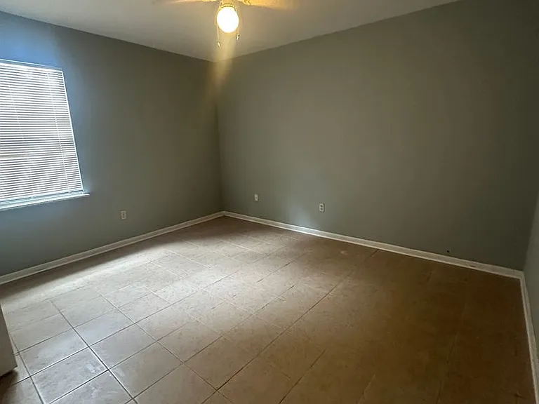 1510 Laurel St — Photo 9