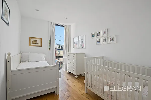 Sold by (Legacy) Elegran | media 9