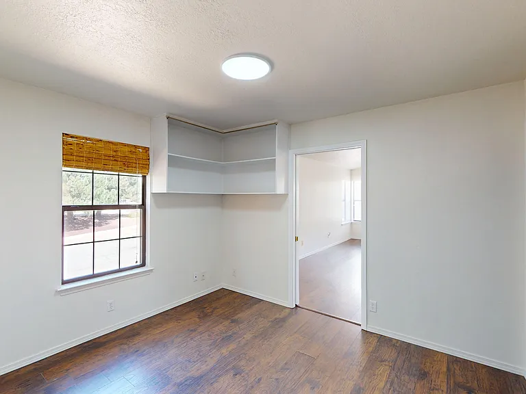 821 Oro Real NE — Photo 17