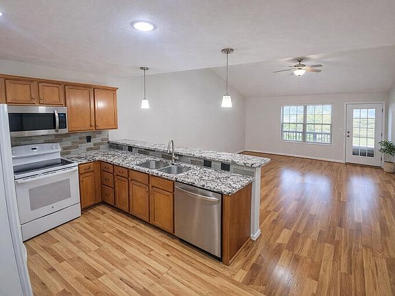 2nd image of 1278 Terrace Bluff Dr