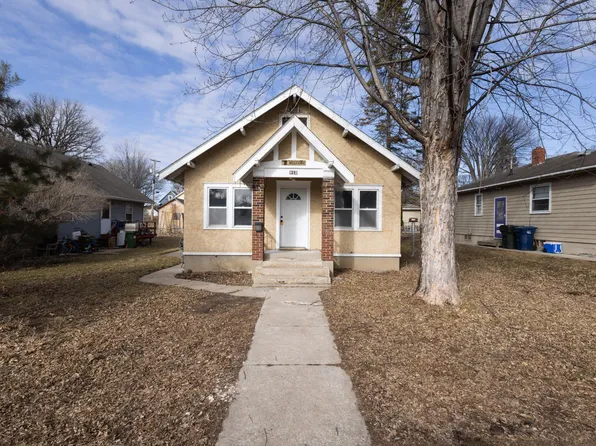 812 W Summit Ave, Fergus Falls, MN 56537