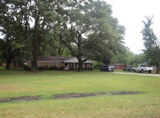 8181 Meadow Ln N, Irvington, AL 36544