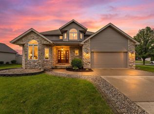 301 E 125th Ave, Crown Point, IN 46307