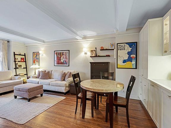 3rd image of 205 E 78th St APT 3C