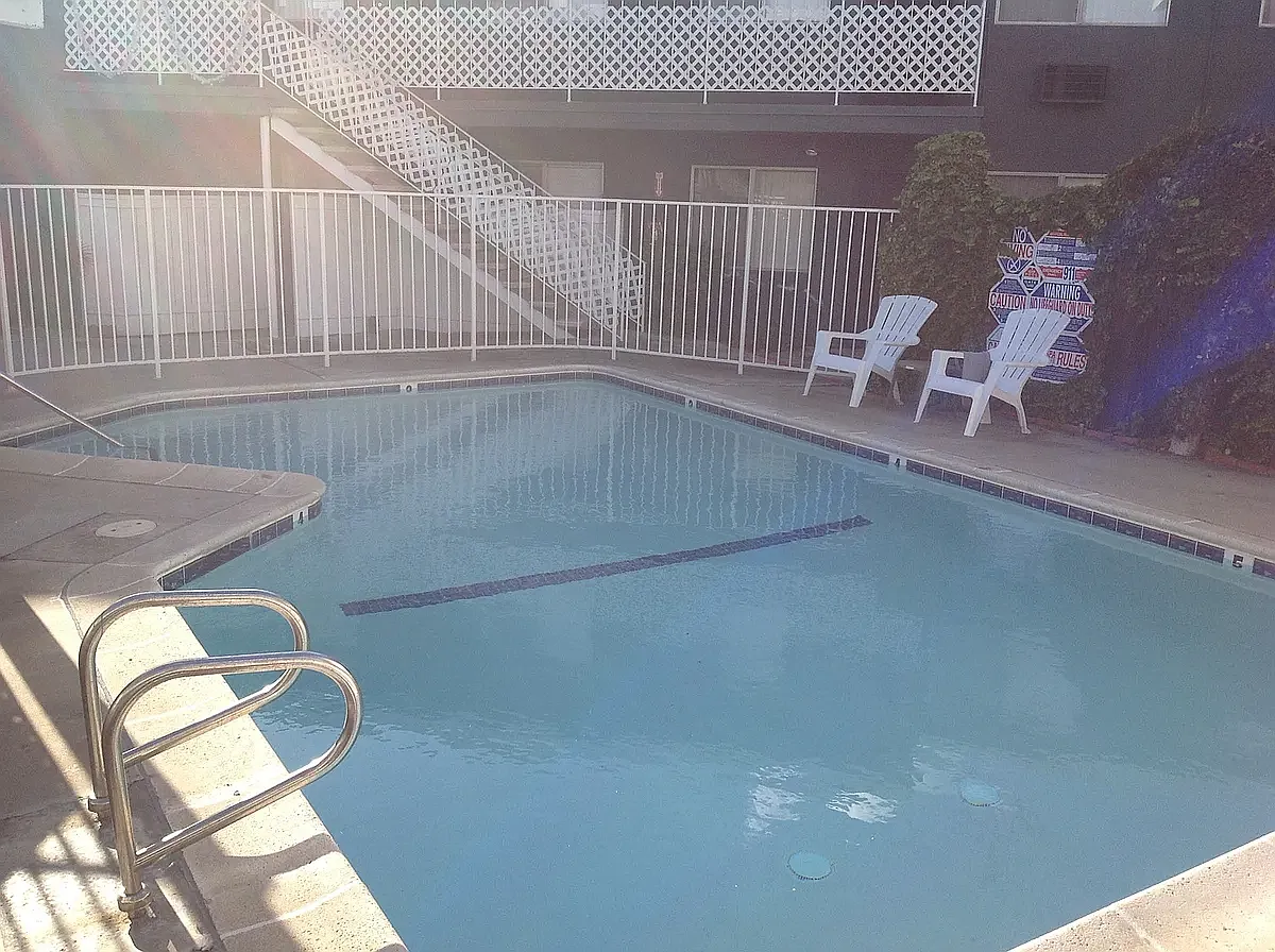 Garden Villas — Photo 2