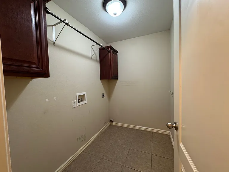 3905 W Amour Dr — Photo 10