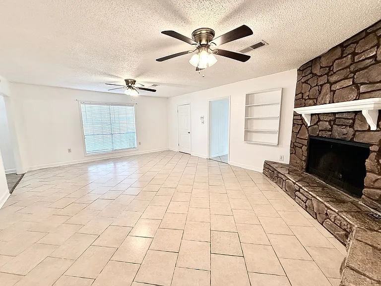 16405 Patton Ave — Photo 5