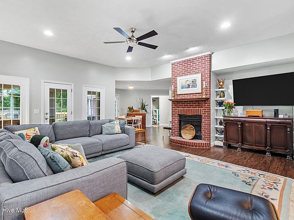 2nd image of 7123 Orchard Trace
