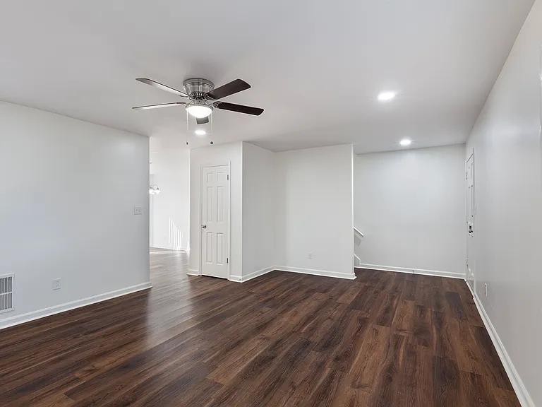 330H Winding River Dr NE — Photo 13