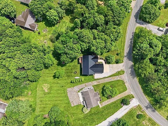 4th image of 691 Greenbriar Cir