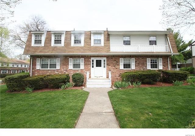 1st image of 90 Parkside Dr #90