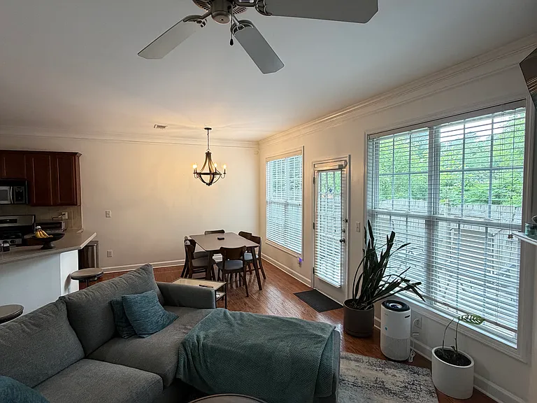 1919 Harrison Park Dr — Photo 5