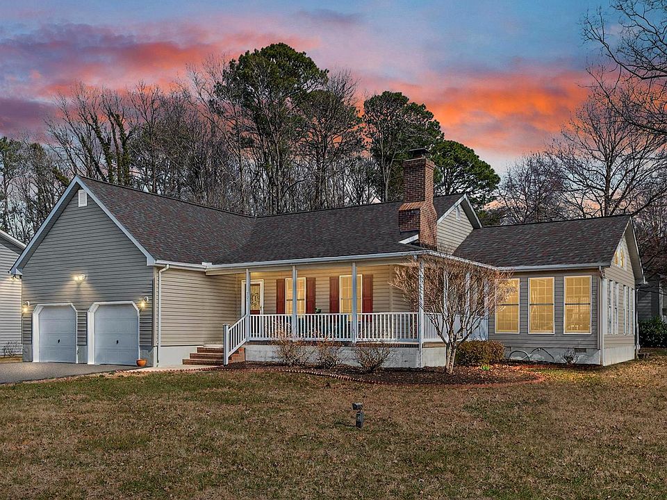 1st image of 707 Bayside Dr