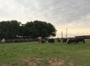 208 Rabbit Hill Rd, Loving, NM 88256