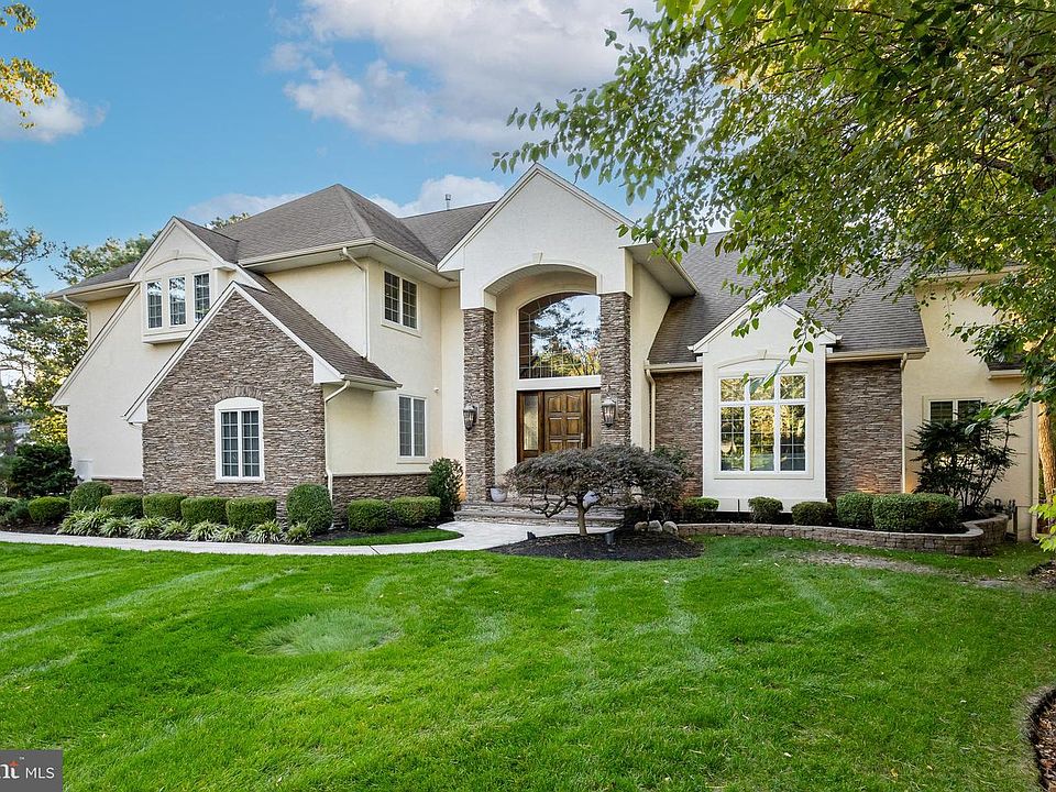 2nd image of 38 Milford Dr