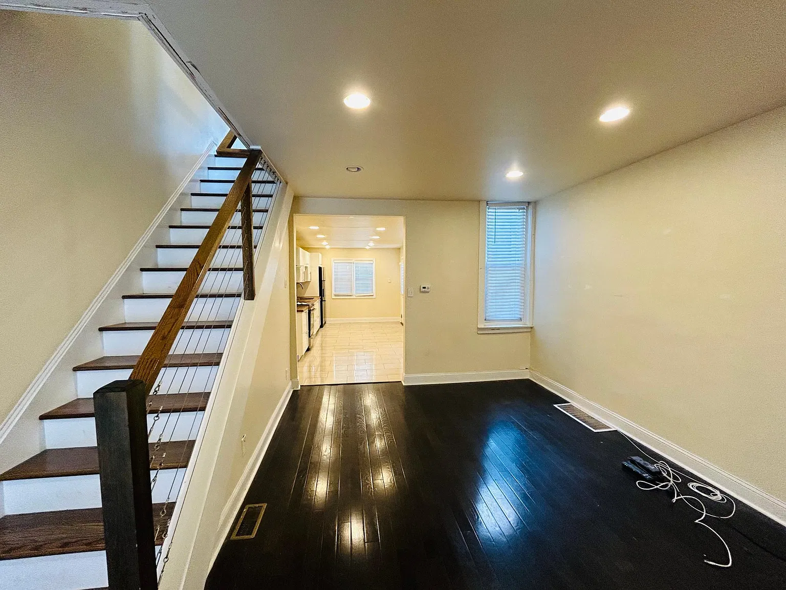 2504 E Oakdale St — Photo 4