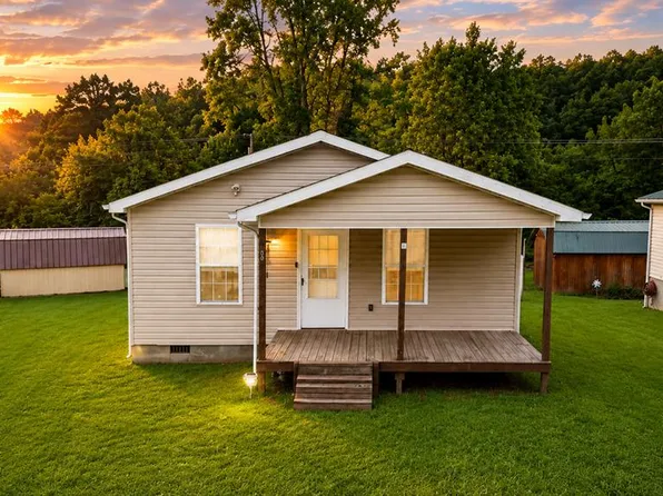 115 Stambaugh Estates Dr, Stambaugh, KY 41257