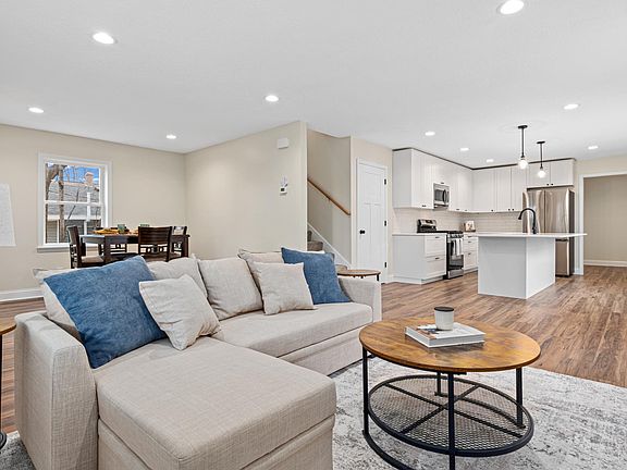 4th image of 3477 Lyric Ave