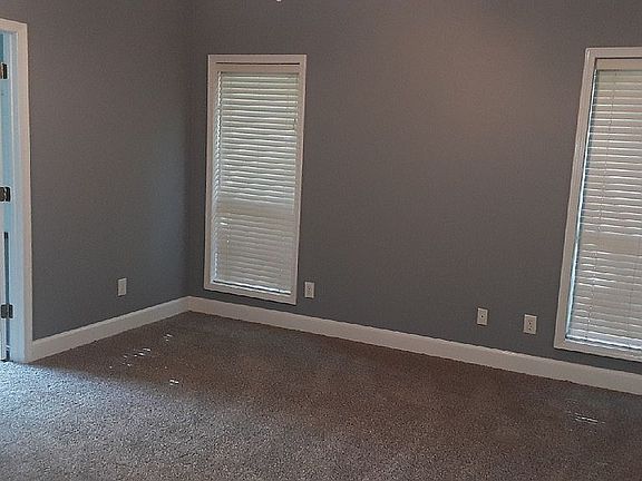 5th image of 268 Acorn Dr