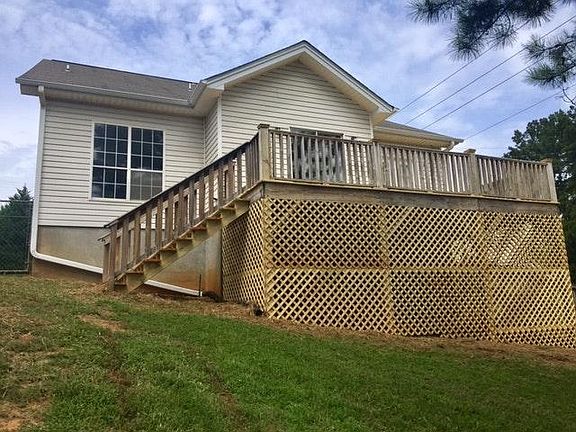 3rd image of 2507 2nd Ave NE