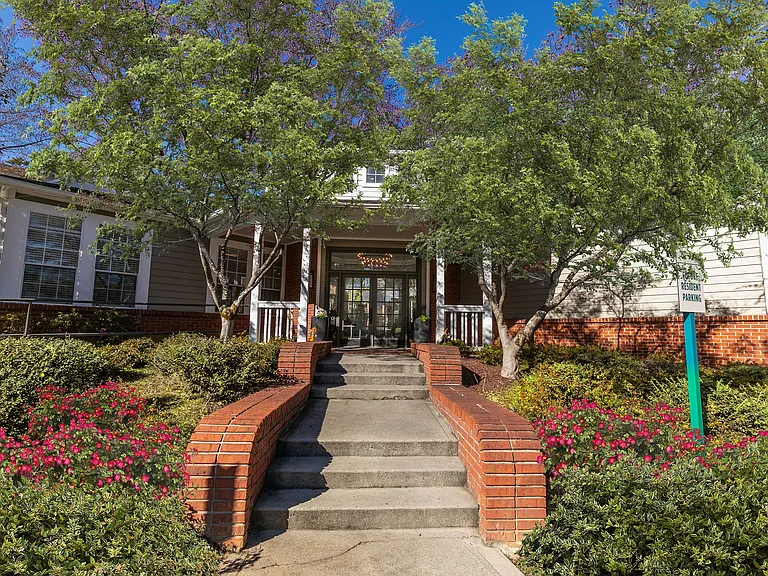 Briarcliff Apartments — Photo 22
