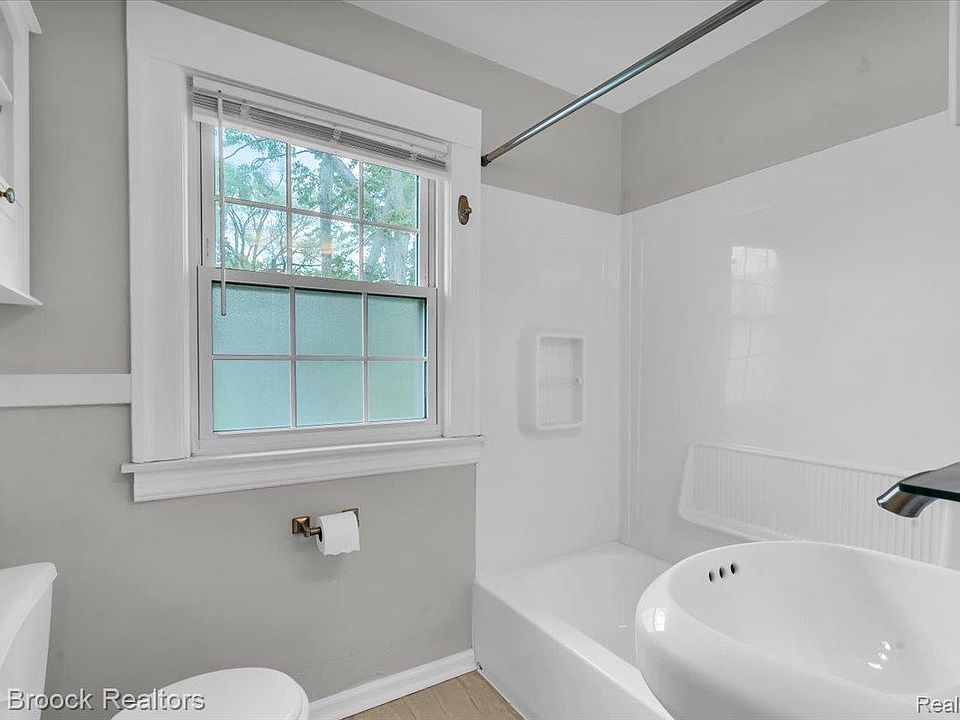 417 W Lincoln Ave, photo 30