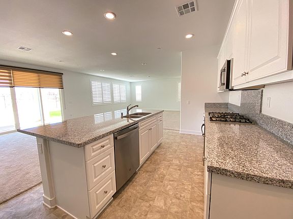 4th image of 5833 Banbury Ln