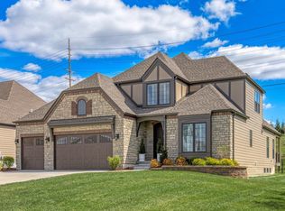 14746 Schoettler Grove Ct, Chesterfield, MO 63017