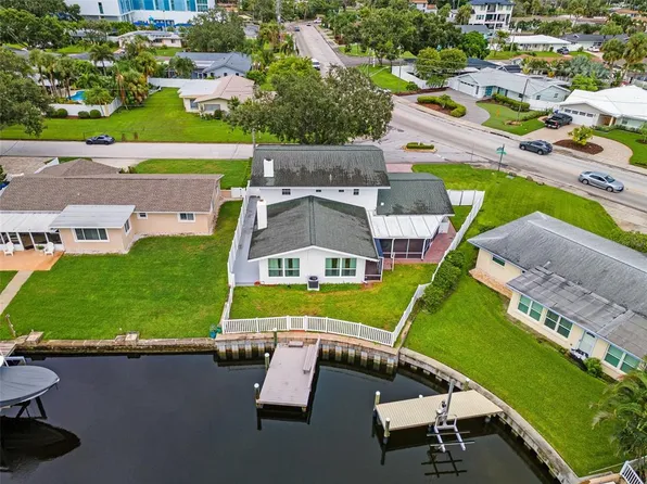 4000 14th Way NE, Saint Petersburg, FL 33703