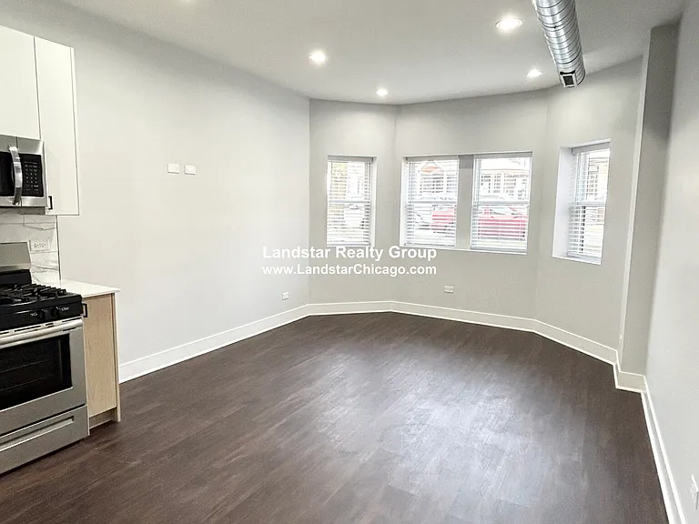 2171 W Wilson Ave — Photo 3