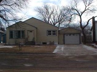 514 N 4th St, Ipswich, SD 57451