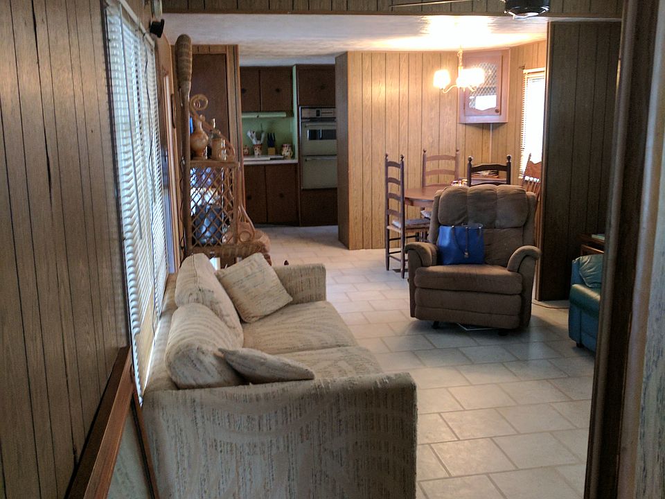 1st image of 142 Cocoa Palms Ave