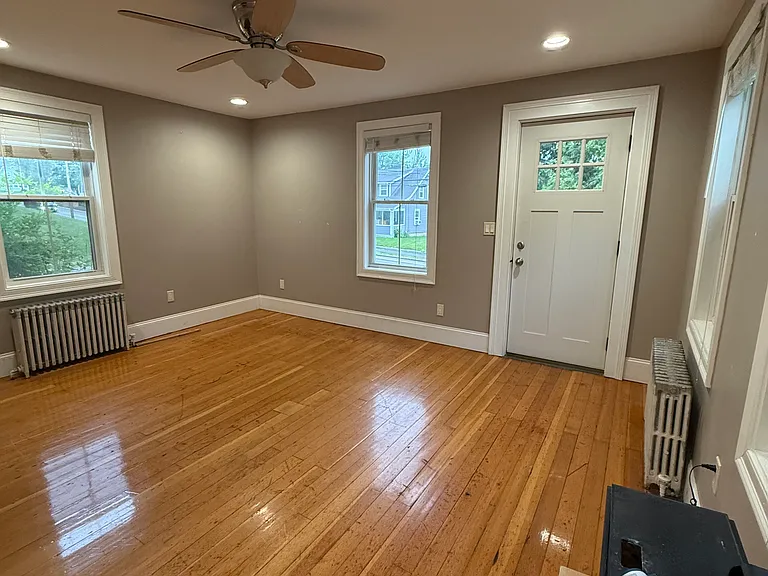 30 Oak St — Photo 13