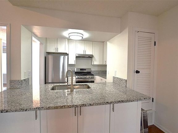 2nd image of 2085 Sand Wedge Cir NW
