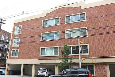 2700 Summit Avenue, #202