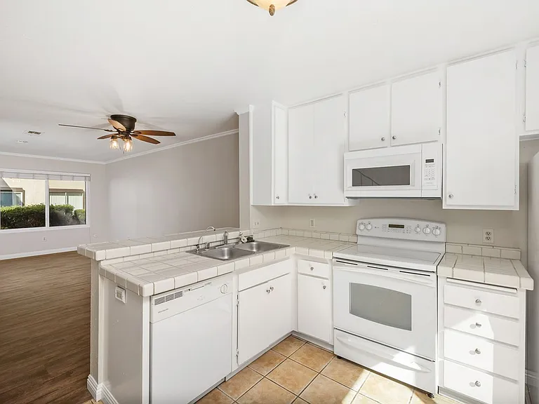10187 Peaceful Ct — Photo 7