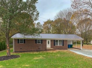 81 Huntington Dr, Denton, NC 27239