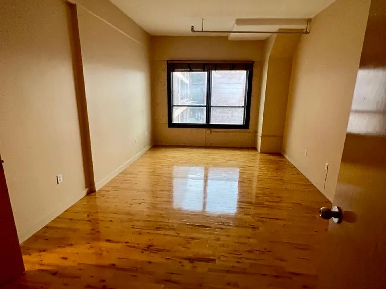 210 Lincoln St #304 — Photo 10