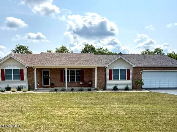 7 Overbrook Cir, Scranton, PA 18504