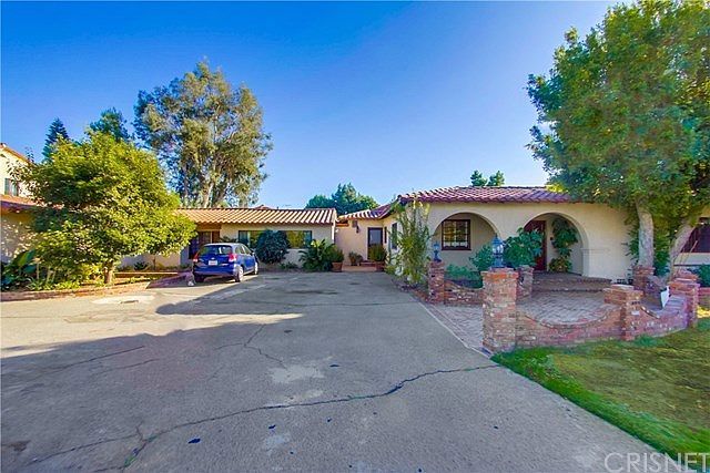 1st image of 13036 Chandler Blvd