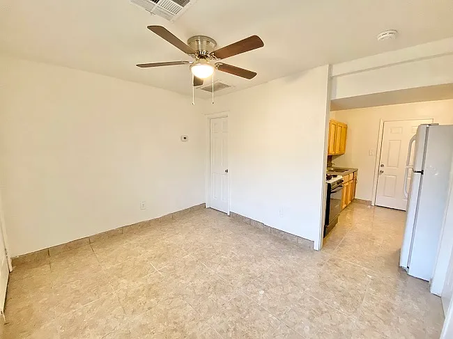 3645 W 8th St — Photo 3