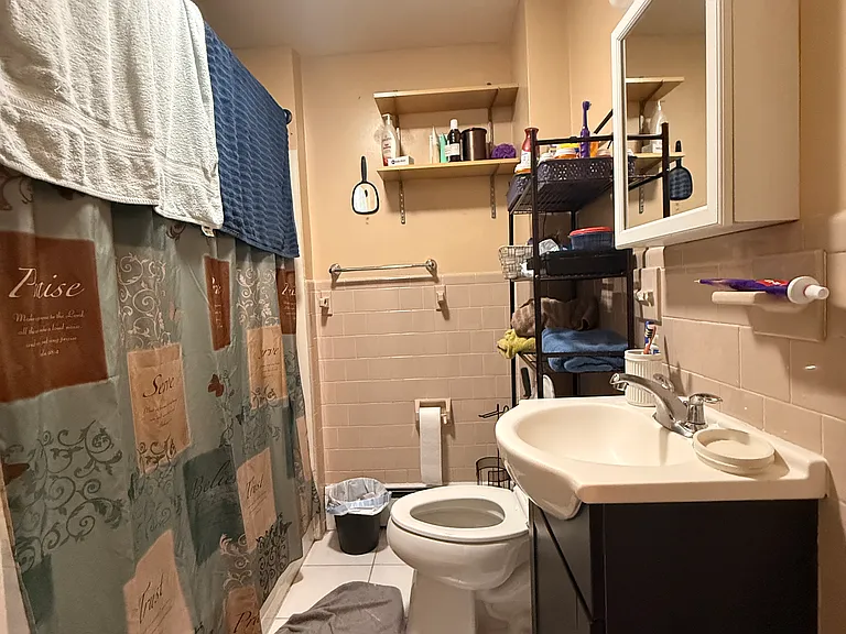 1307 Cranston St #1R — Photo 7