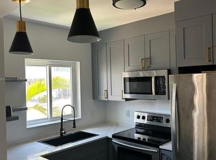 235 80th St #3, Miami Beach, FL 33141