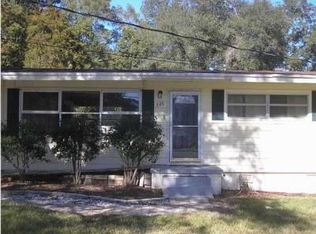 326 Edge Ave, Valparaiso, FL 32580