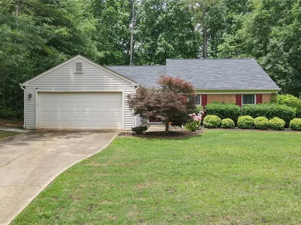 1066 Plantation Blvd SE, Conyers, GA 30094