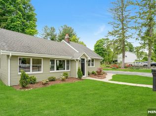 38 Lakeview Ave, Ringwood, NJ 07456