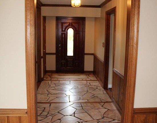 5th image of 206 Meadowridge Dr