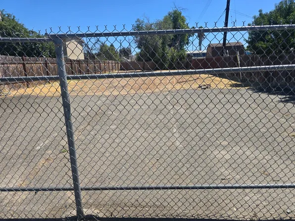 Lampasas, Sacramento, CA 95815