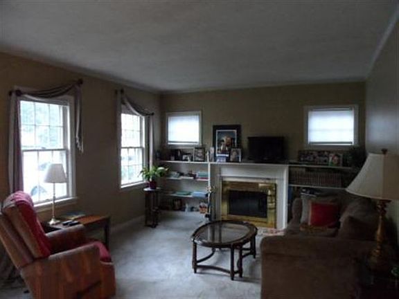 2nd image of 1201 Catula Ave